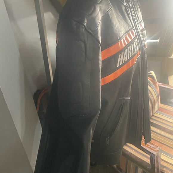 Woman’s Harley Davidson Jacket 2X - Picture 2 of 6